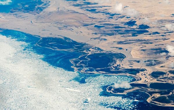 Su, Keren 아티스트의 Aerial view of Greenland작품입니다.